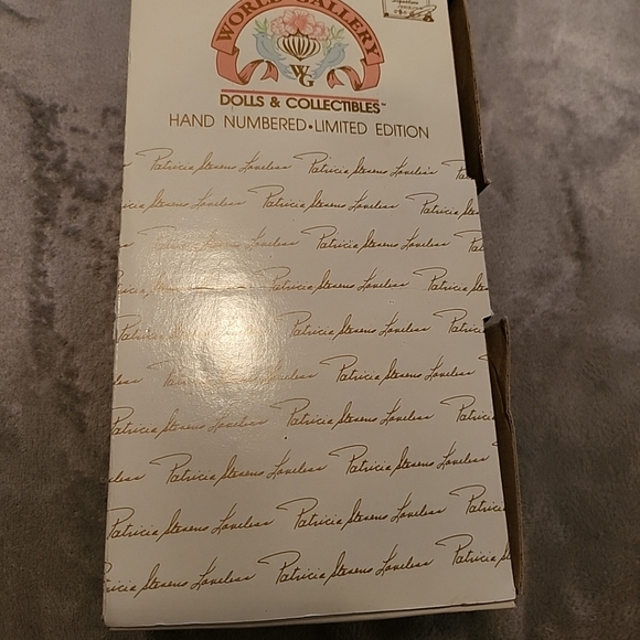 World Gallery Kenlee porcelain numbered doll - Picture 2 of 12